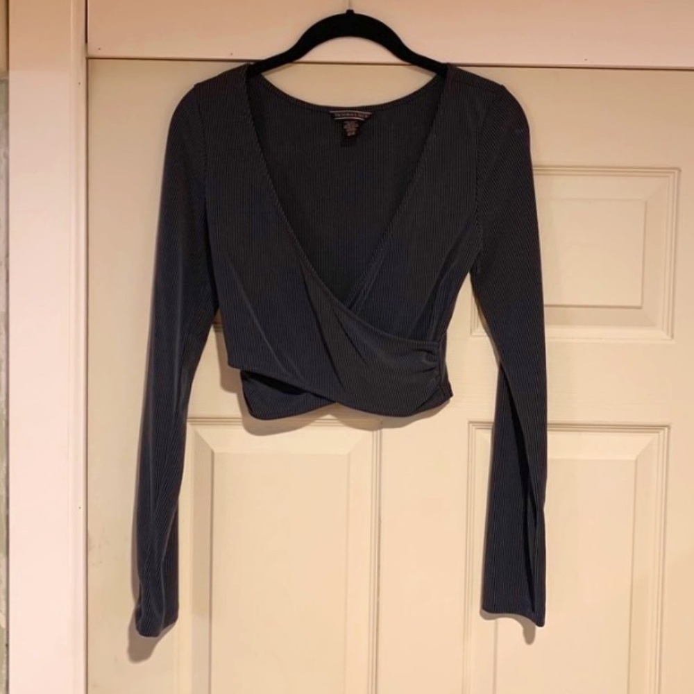 Victorias Secret Cross Front Crop-Top